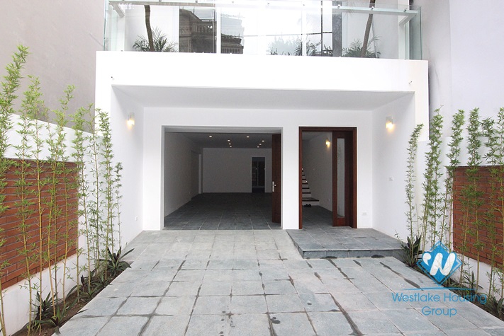 Beautiful large-sized house for rent on Dang Thai Mai, Tay Ho, Hanoi